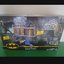 (Brand New) DC Batman 3-in-1 Batcave Playset 