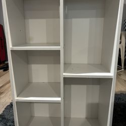 White 5-cube bookcase 