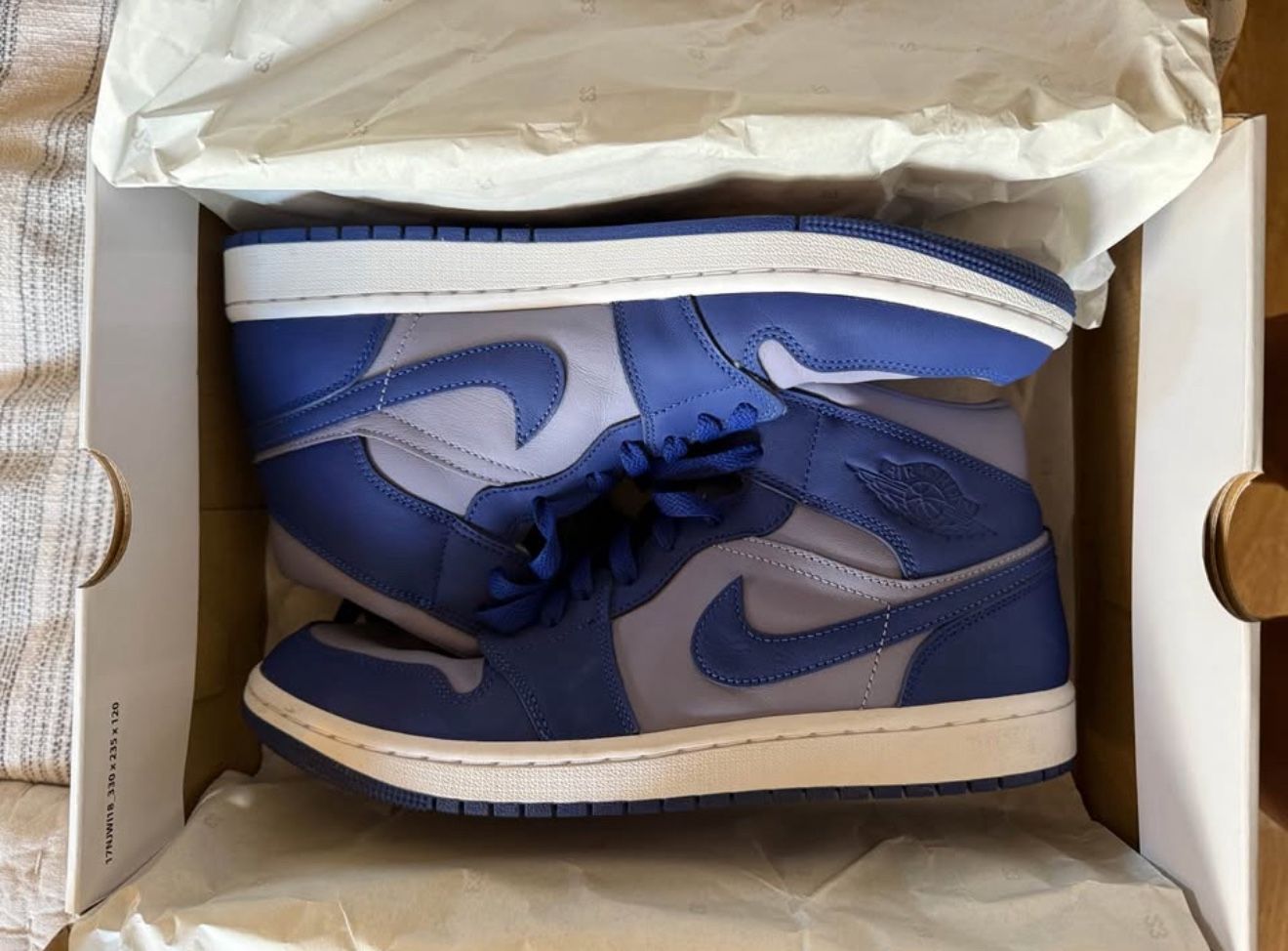 Nike Air Jordan 1 Mid SE Iron Purple Deep Royal Blue Georgetown