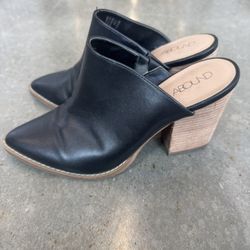 Abound Heels Size 5 