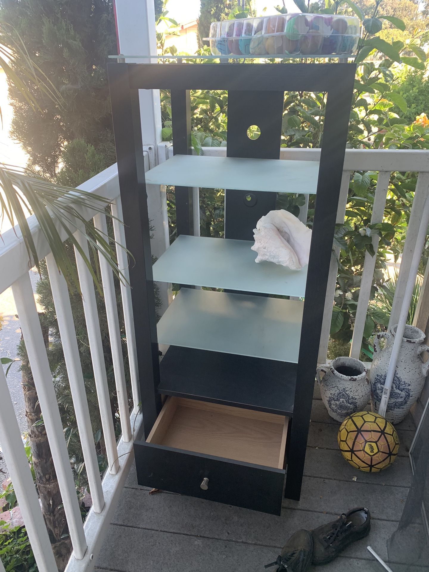 black furniture ( size / dimensions: 19.5in x 21.5in x 53in)