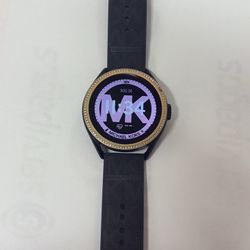 Michael Kors watch intelligent