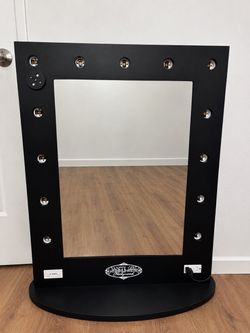 Vanity mirror