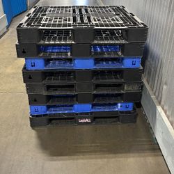 Free Pallets Immediate pickup 