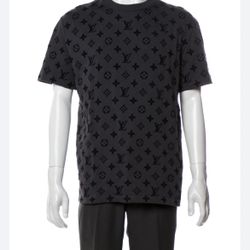 LOUIS VUITTON  T-Shirt Size L - Black