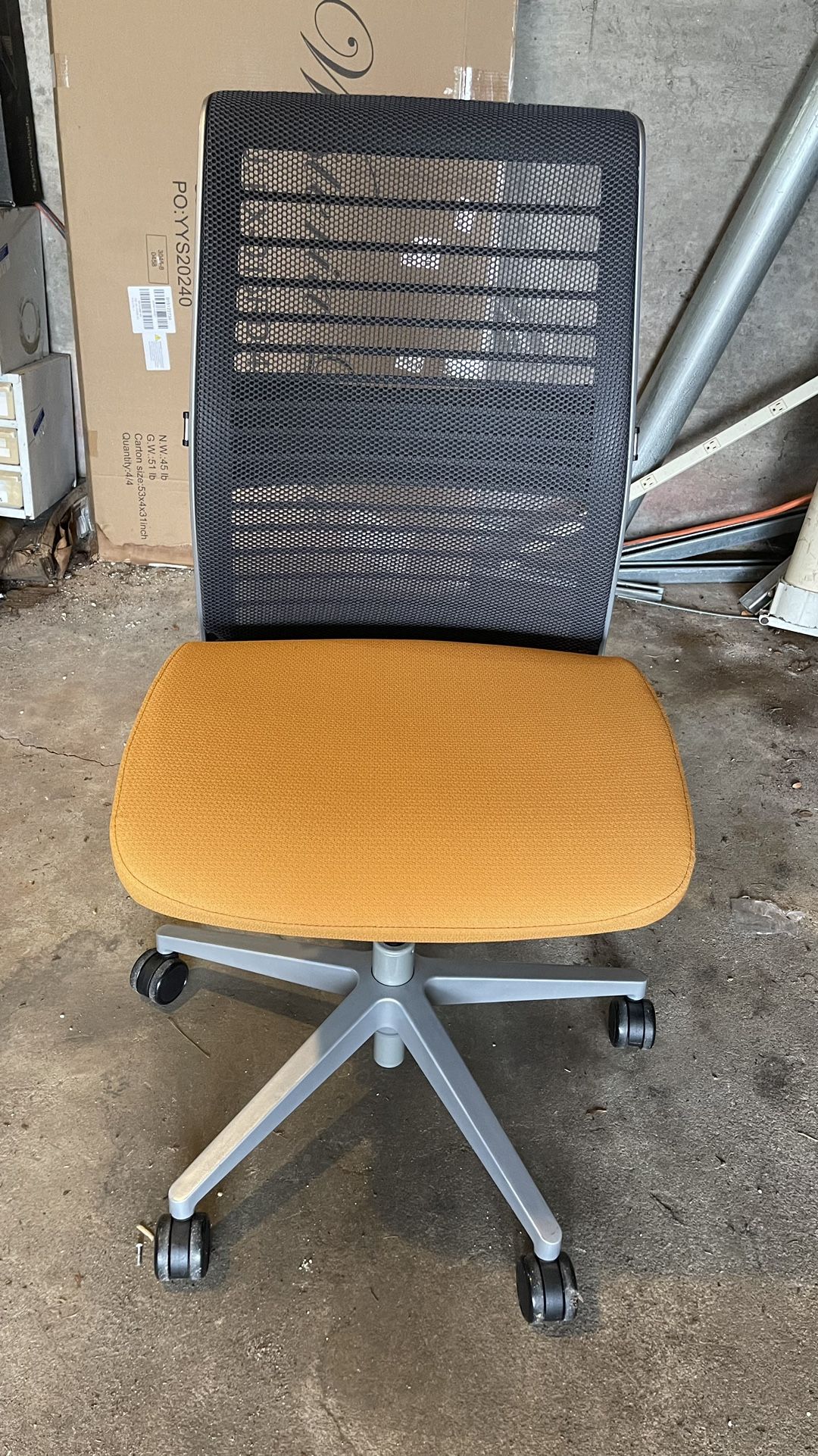 STEELCASE OFFICE DESK CHAIR