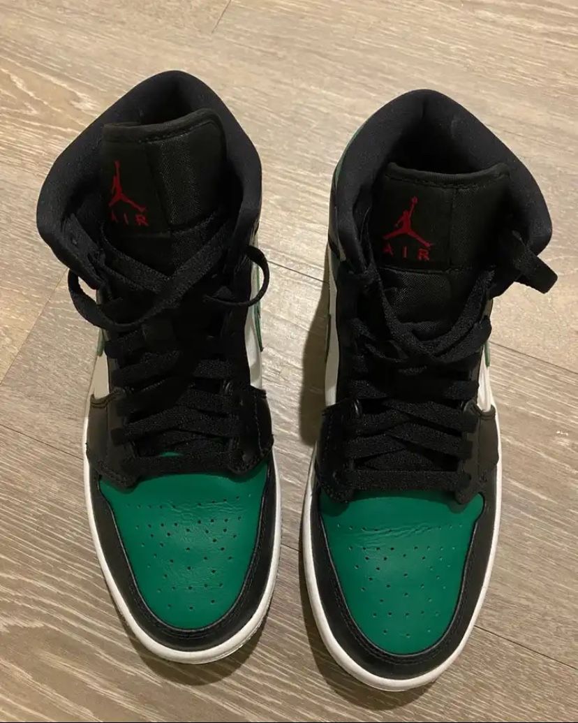 Women 7.5 Mid 1 Jordan sneakers