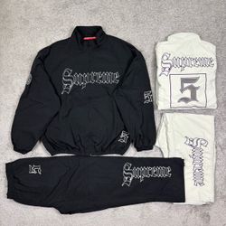 SUPREME SUIT SIZE  S-M-L-XL