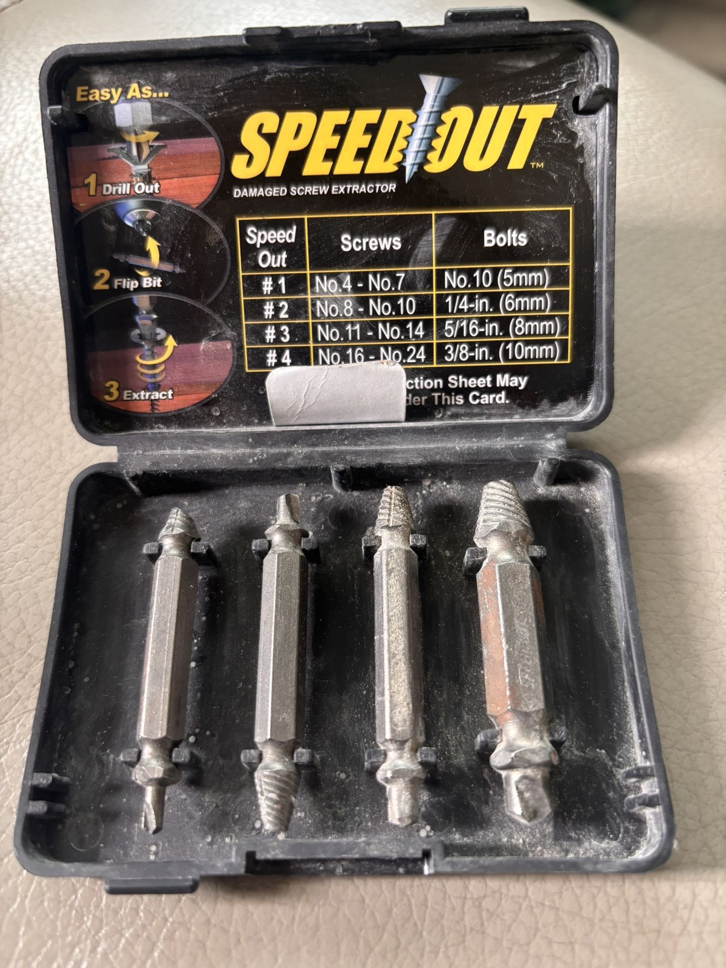Speed Out Damaged Screw Extractor In Case