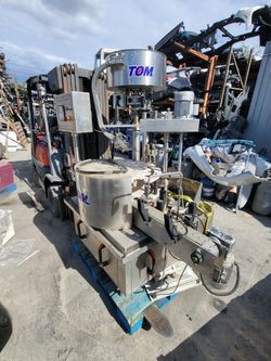 Automatic Cap Chucking Machine 