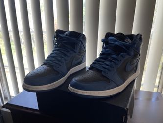 Air Jordan 1 Retro (Dark Marina Blue)