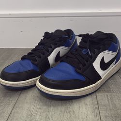 Jordan 1 low ( royal toe)