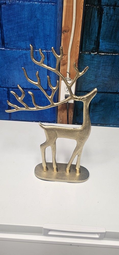 Holiday Golden Reindeer 