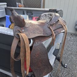 Saddle 