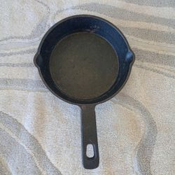 Cast Iron 6" Mini Skillet with Double Spout