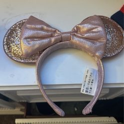 Disney Mickey Ears Rose Hold