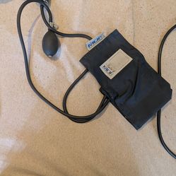 MDF cuff and stethoscope