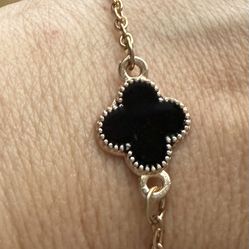 Gold-plated Black clover bracelet