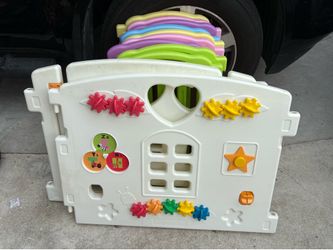 Free baby playpen