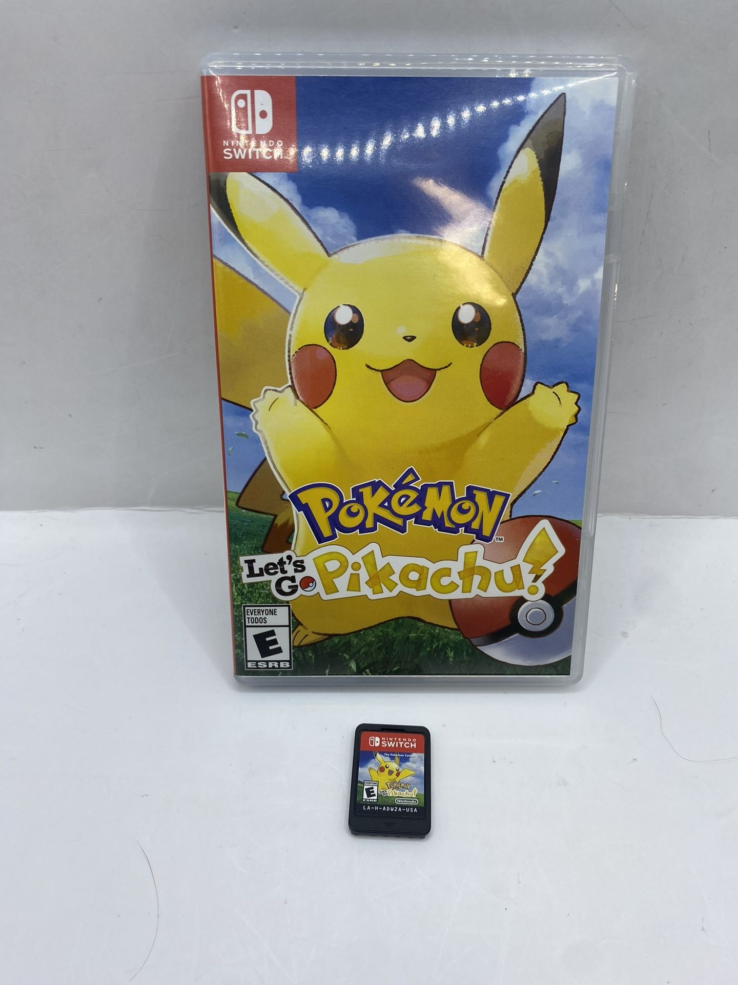Pokemon Let's Go Pikachu - Nintendo Switch - Tested and Working