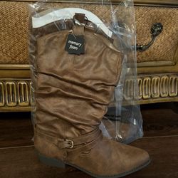 Woman’s Western Style Boots, Tan Color, Size 10, New