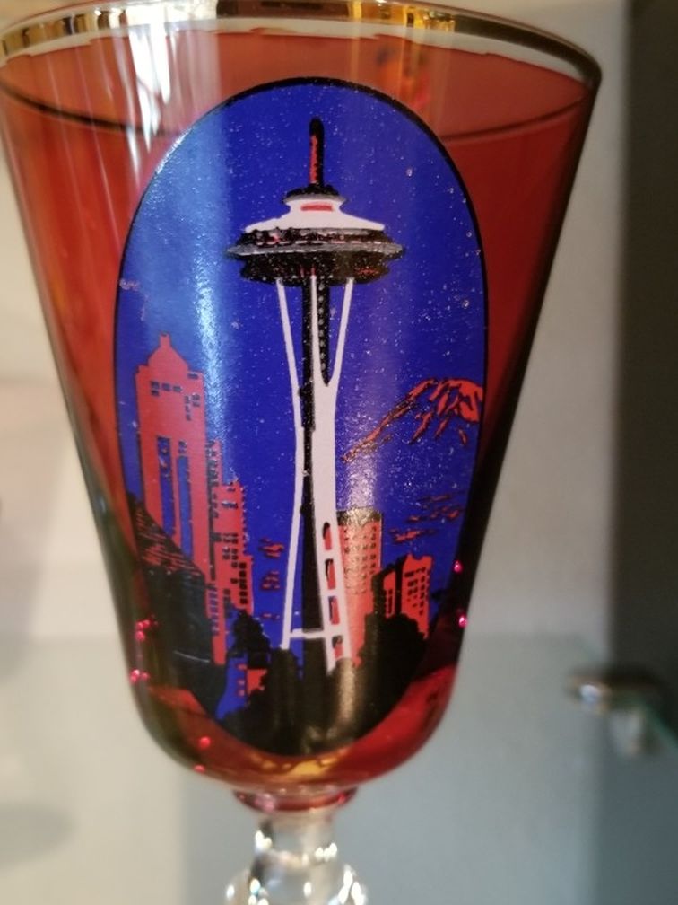 Ruby Wine Glass W/gold Trim And Space Needle
