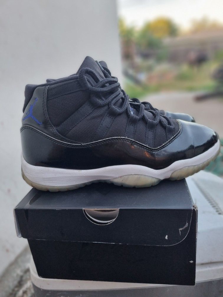 Jordan 11 space jam used outlet