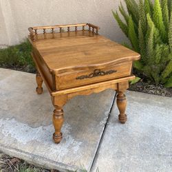 Selling One Vintage End Table, Great Restoration Project 