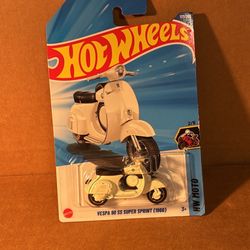 Hot Wheels Vespa SS 90 Super Sprint (Milwaukie,OR)