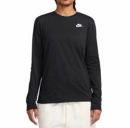 Nike women's top