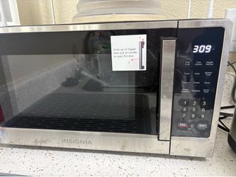 Insignia microwave