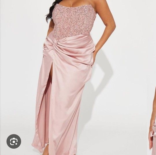long sleeve long black lace dress self-portrait - Rhinestone Maxi Color:Shocking Pink* mother of bride gown Sky Blue Bridesmaid Dress The fitted waist is
