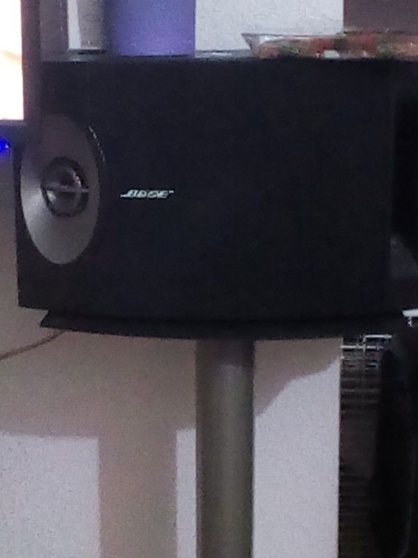 201 Bose Speaker, Samsung Soundbar , FOL  Karaoke Machine,  Onkyo Stereo Receiver,  Professional Microphone 