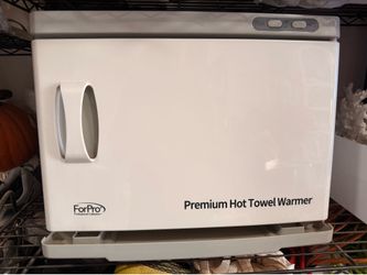 Towel wormer is