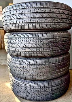 Set 235/65-18 Firestone con el 80% de vida