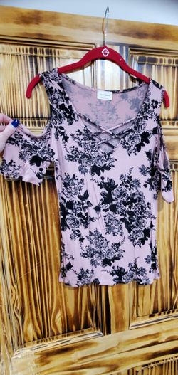 Floral Shirt w/ Shoulder Cut Out - Size Medium 