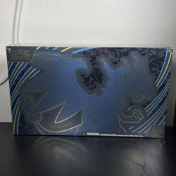 Pokemon Charizard Ultra Premium Collection