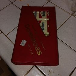 Marlboro Red Domino Set Great Condition Rare Find
