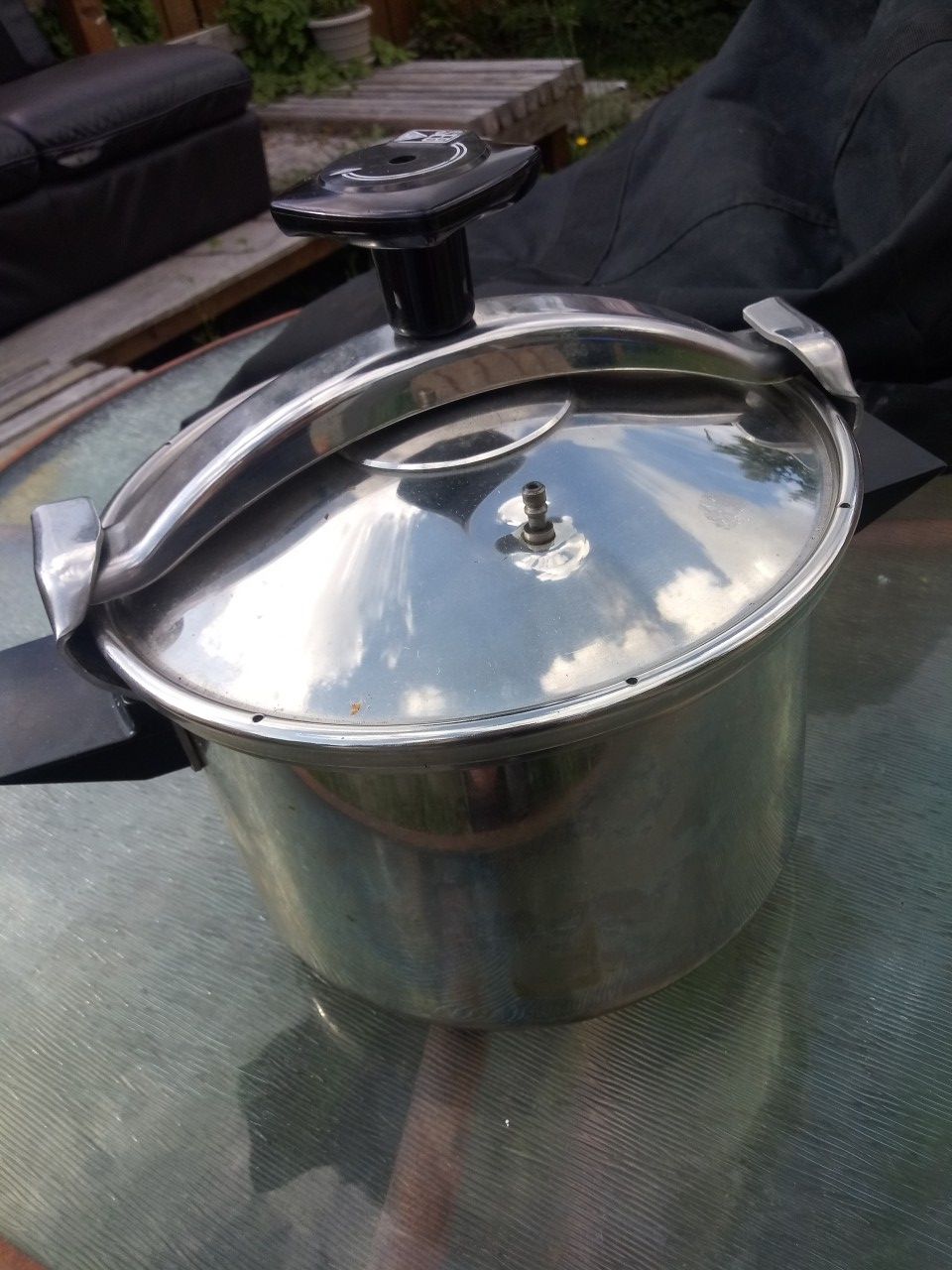 SEB Pressure Cooker for Sale in WA OfferUp