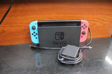 Nintendo Switch HAC-001(-01) V2 Gaming Console With Dock