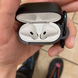 Apple AirPods 1st Gen 