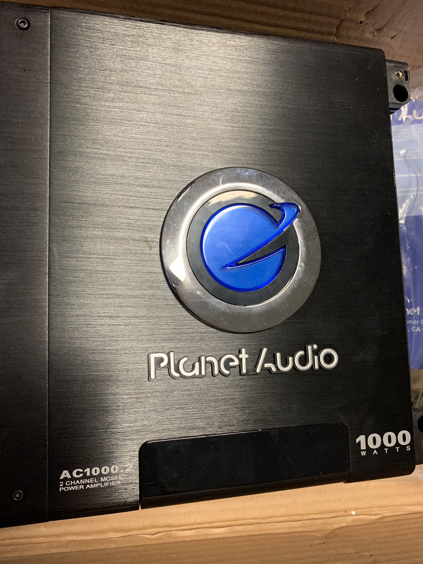 Planet audio 1000watts amp
