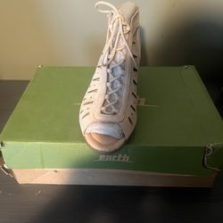 Front Lace Up Sandal