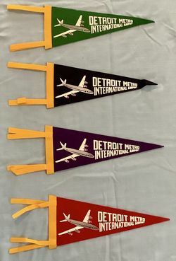 VINTAGE CLOTH PENNANTS DETROIT METRO INTERNATIONAL AIRPOT PENNANTS ORIGINAL OWNER  $15 FOR ALL 4  