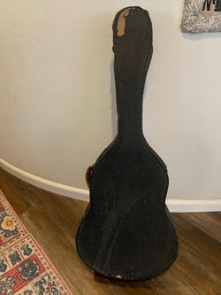 Vintage 1930’s chipboard acoustic guitar case with case candy
