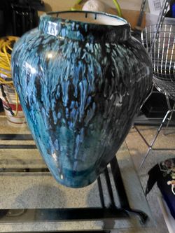 2 vases