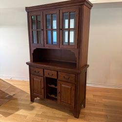 Vintage Wooden 2 Piece Cabinet Hutch with Wine Storage Good Condition