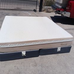 King Tempurpedic Rhapsody Memory Foam Mattress And Box Spring 