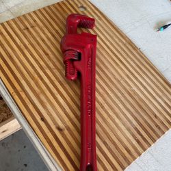 14 inch pipe wrench in great condition Tool