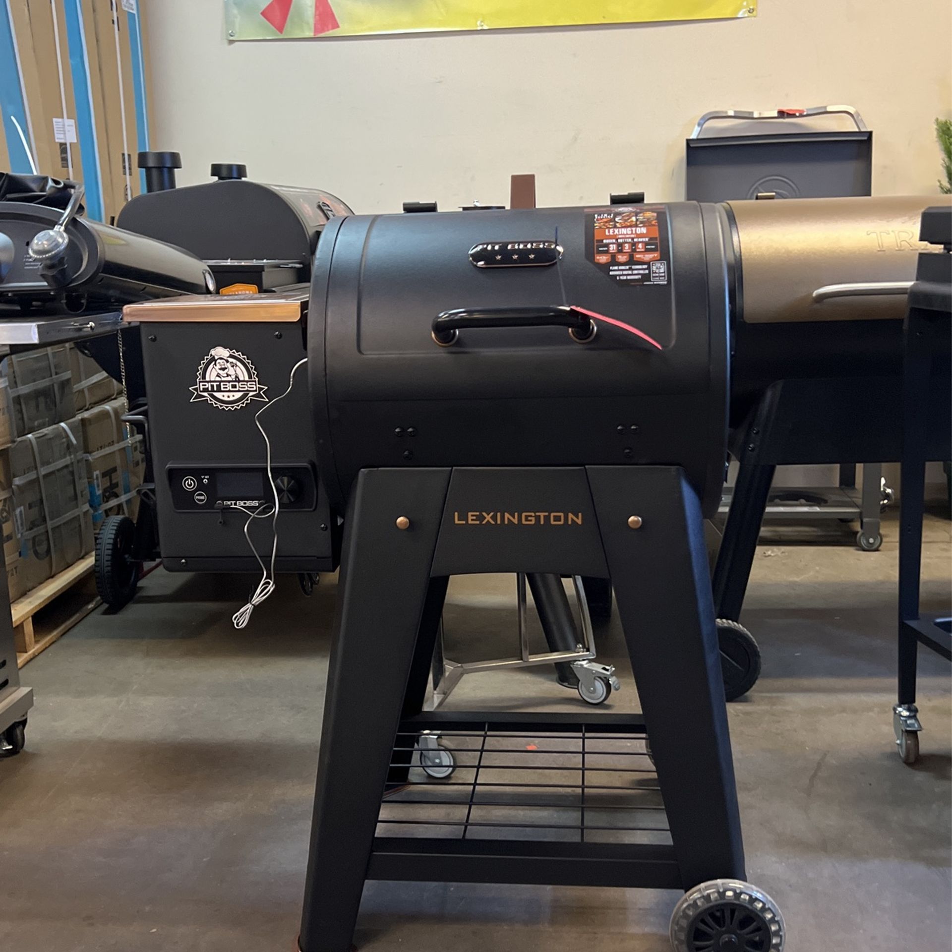 LEXINGTON Pit Boss Grill for Sale in Phoenix, AZ OfferUp